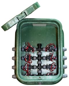 Ventilstation mit 8 HUNTER-Magnetventilen Grösse 1", komplett mit O-Ring-Verschraubungen vormontiert
